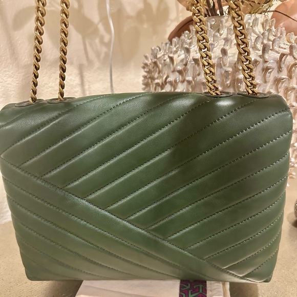 Tory Burch Kira Chevron Convertible Shoulder Bag in Green / Sycamore - Picture 4 of 14